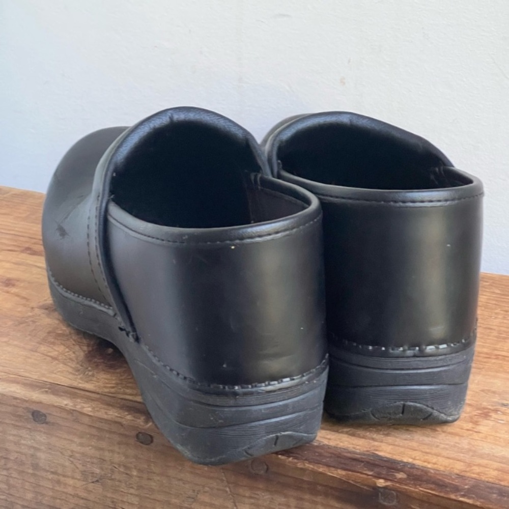 Dansko Xp Professional Clog, Size 40 - image 4